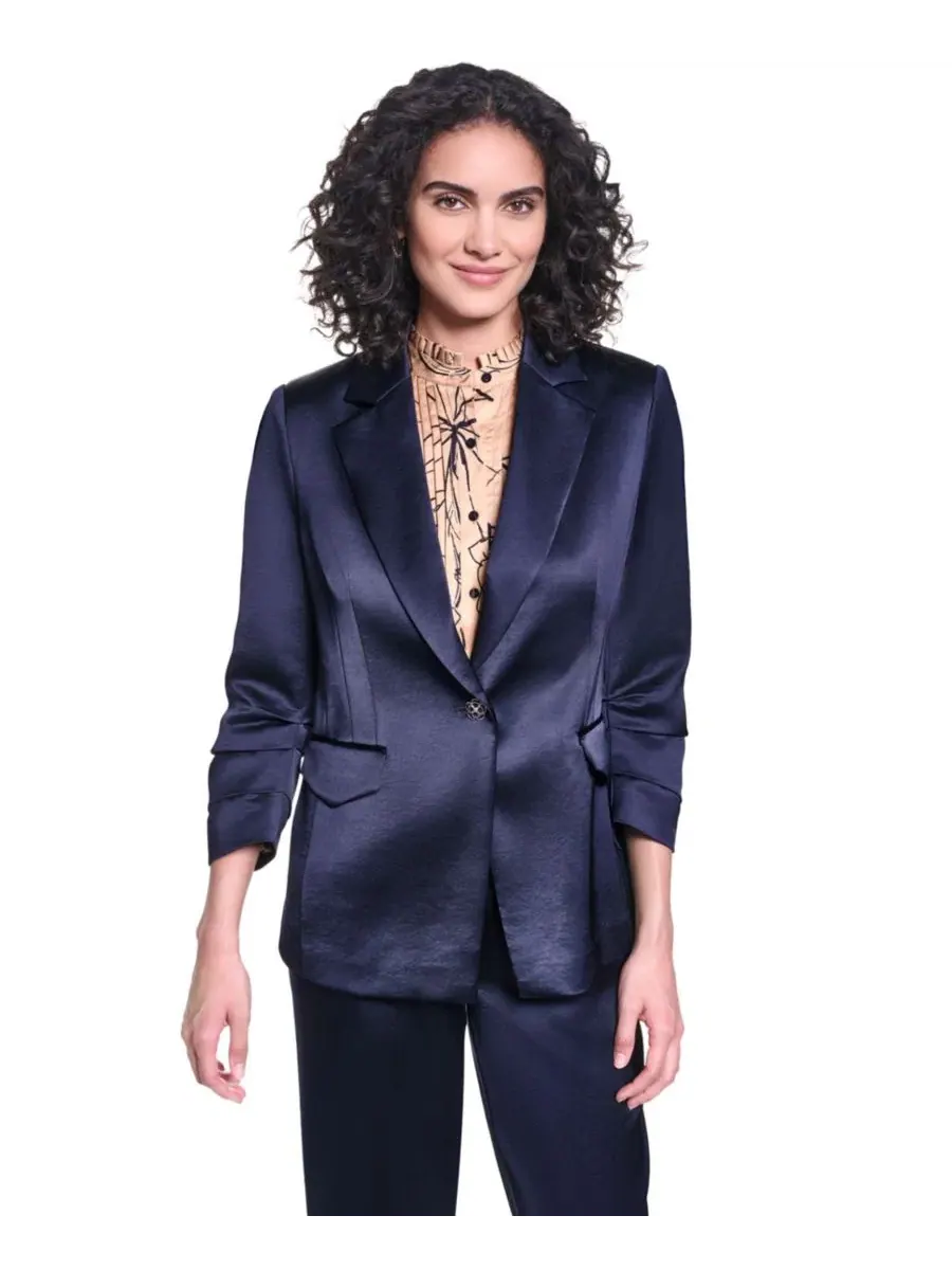 Жакет с воротником и одним пуговицей, с рукавом 3/4, модель Satin 3/4-Sleeve Collared One-button