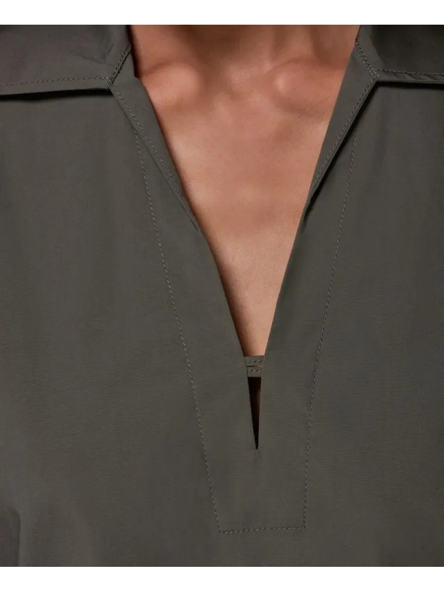 Блуза с V-образным вырезом и коротким рукавом, с вышивкой Donna Karan Weekend — изображение 8 из 9, шалфейный