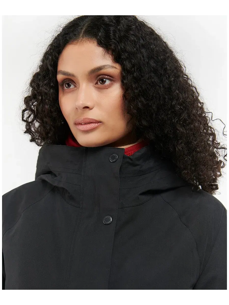 Женское пальто с капюшоном Beadnell Hooded Tartan-Lined Barbour — изображение 4 из 5, черный