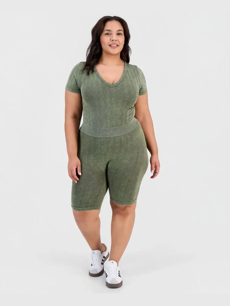 Шорты с широкой резинкой, бесшовные, с рифленым трикотажем, Trendy Plus Seamless Ribbed Pull-On