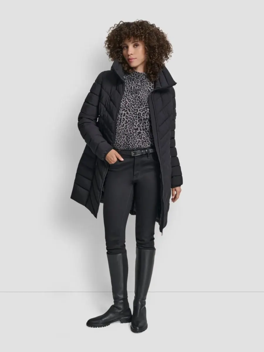 Женское пальто с воротником-стойкой и шевронным узором DKNY — изображение 2 из 6, черный