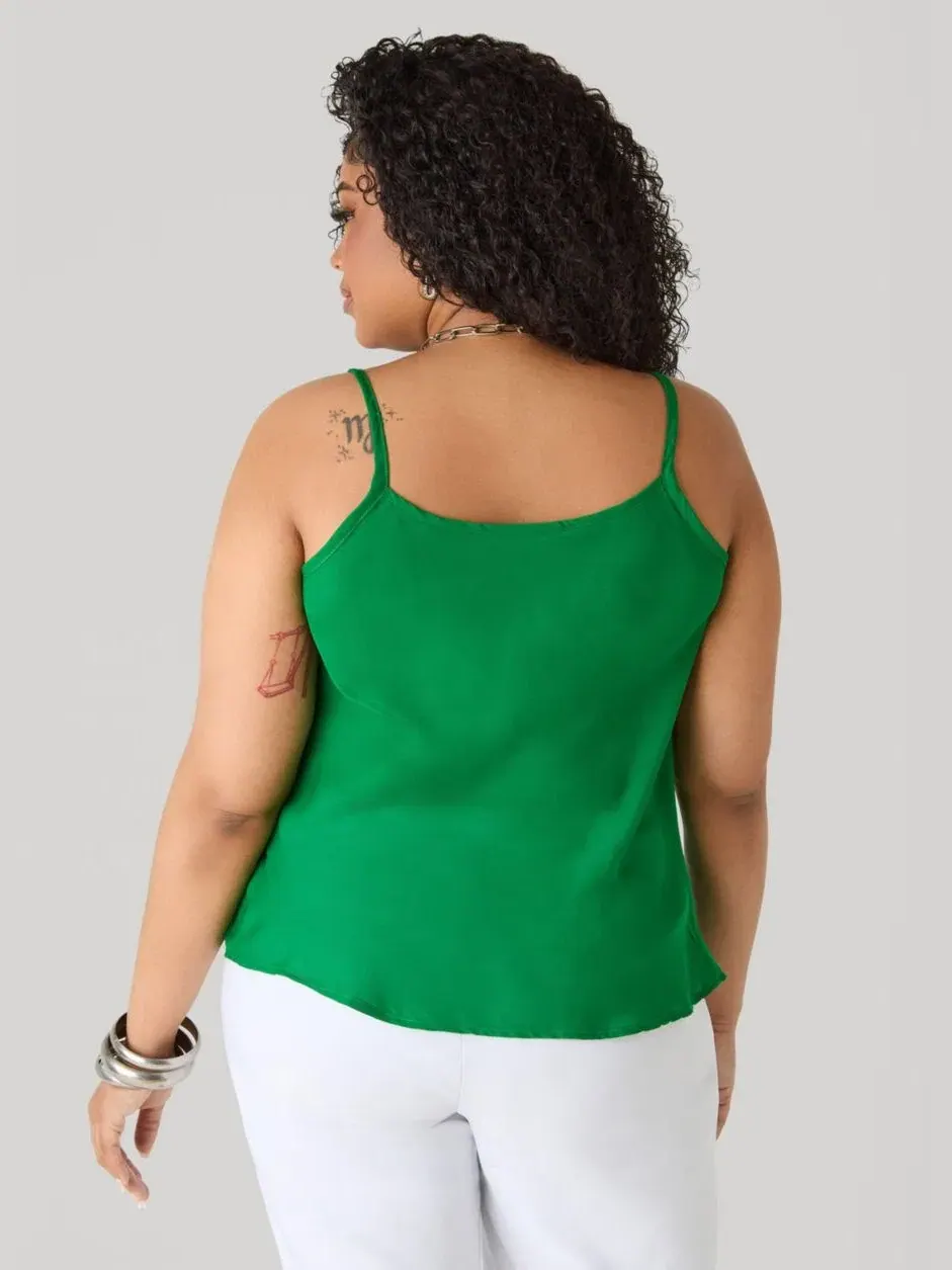 Блуза-камисоль с запахом из крепа Plus Size Cowl Neck Crepe Cami Ashley Stewart — изображение 2 из 3, зеленый