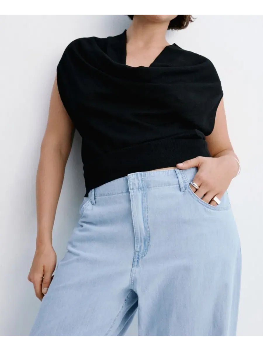 Джинсы с широкой штаниной и средней посадкой Mango Wide Leg Mid-Rise Jeans — изображение 6 из 9, светлый синий
