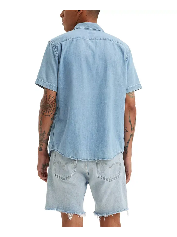 Мужская классическая рубашка с коротким рукавом и одним карманом, Regular Fit Levi's — изображение 2 из 5