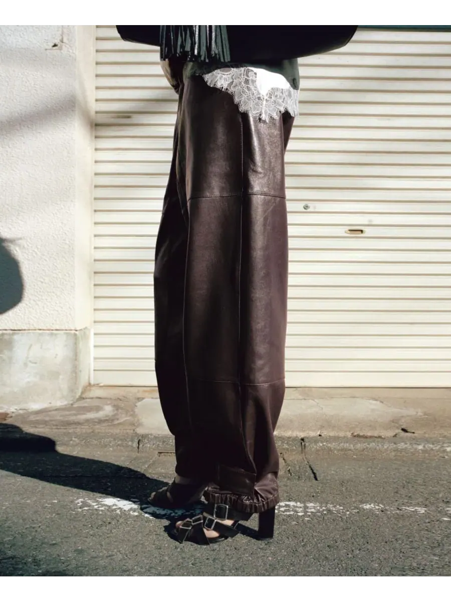 Женские кожаные брюки с пуговицами по низу Mango — изображение 4 из 4, бордовый