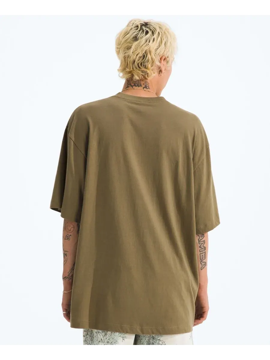 Мужская простая футболка-трапеция Essential Simple Dome Oversized The North Face — изображение 3 из 3, кедр