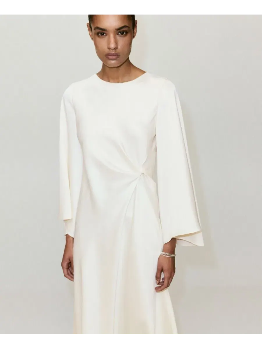 Платье миди с защипами из атласа, модель Ruched Satin Dress MANGO — изображение 6 из 6, светлый бежевый
