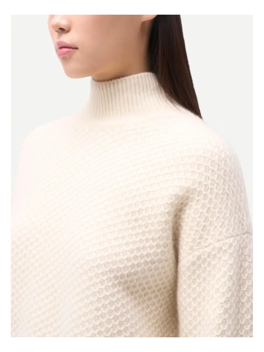 Женский свитер с высоким воротником из монгольского кашемира Gobi Cashmere — изображение 4 из 6, светлый бежевый