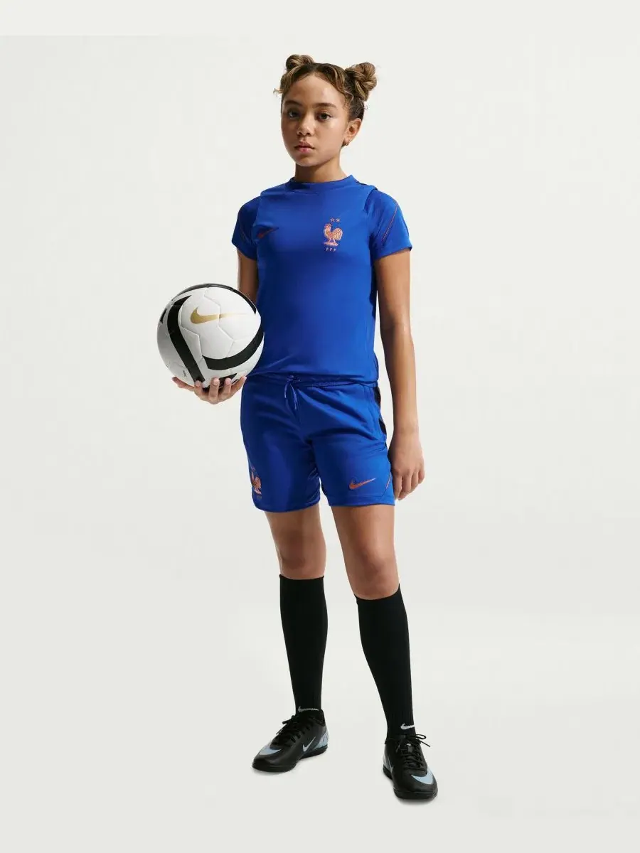 Футболка Nike Strike Dri-FIT с коротким рукавом