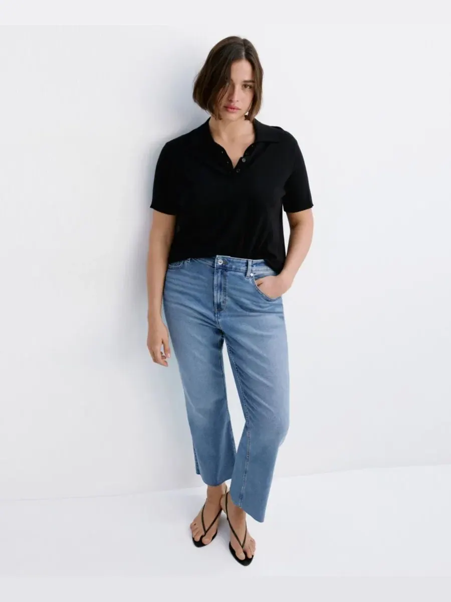 Джинсы-клеш укороченные Sienna Flared Cropped MANGO — изображение 4 из 9, синий