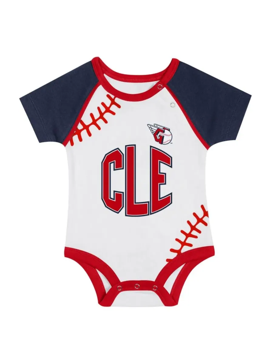 Боди-комбинезон с нагрудником и пинетками Cleveland Guardians Tied Up Outerstuff — изображение 4 из 4, белый