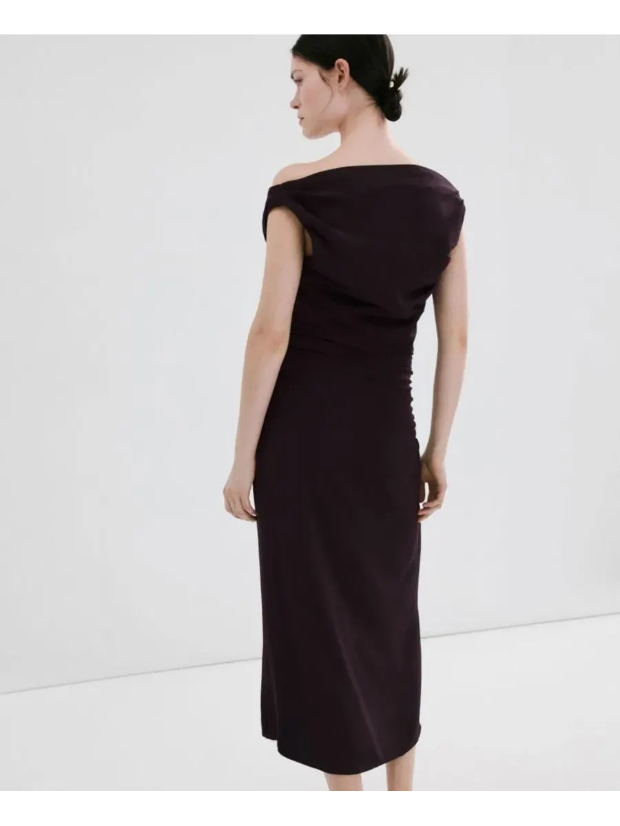 Платье с запахом и драпировкой Crossover Neckline Ruched Dress MANGO — изображение 2 из 7, коричневый