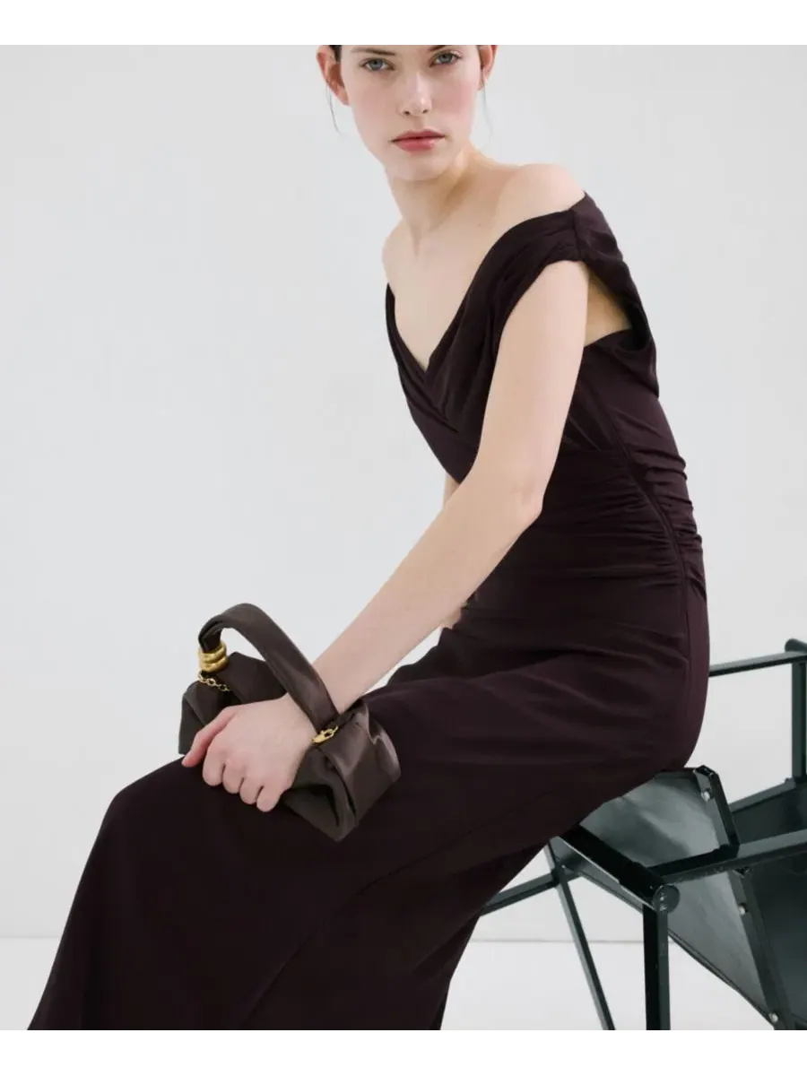 Платье с запахом и драпировкой Crossover Neckline Ruched Dress MANGO — изображение 4 из 7, коричневый