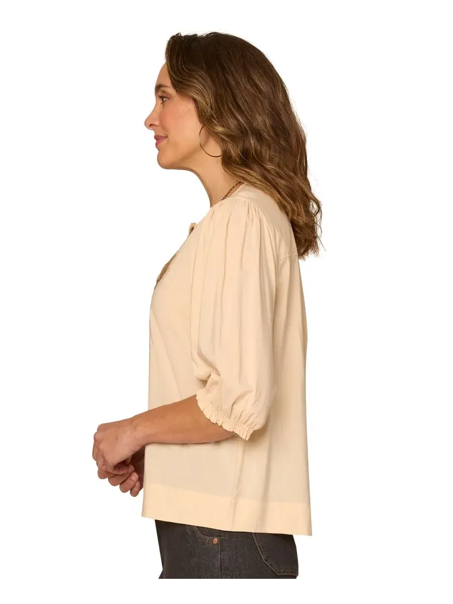 Блуза с вышивкой и рукавом до локтя Petite Embroidered Woven Top Democracy — изображение 2 из 3, макадания