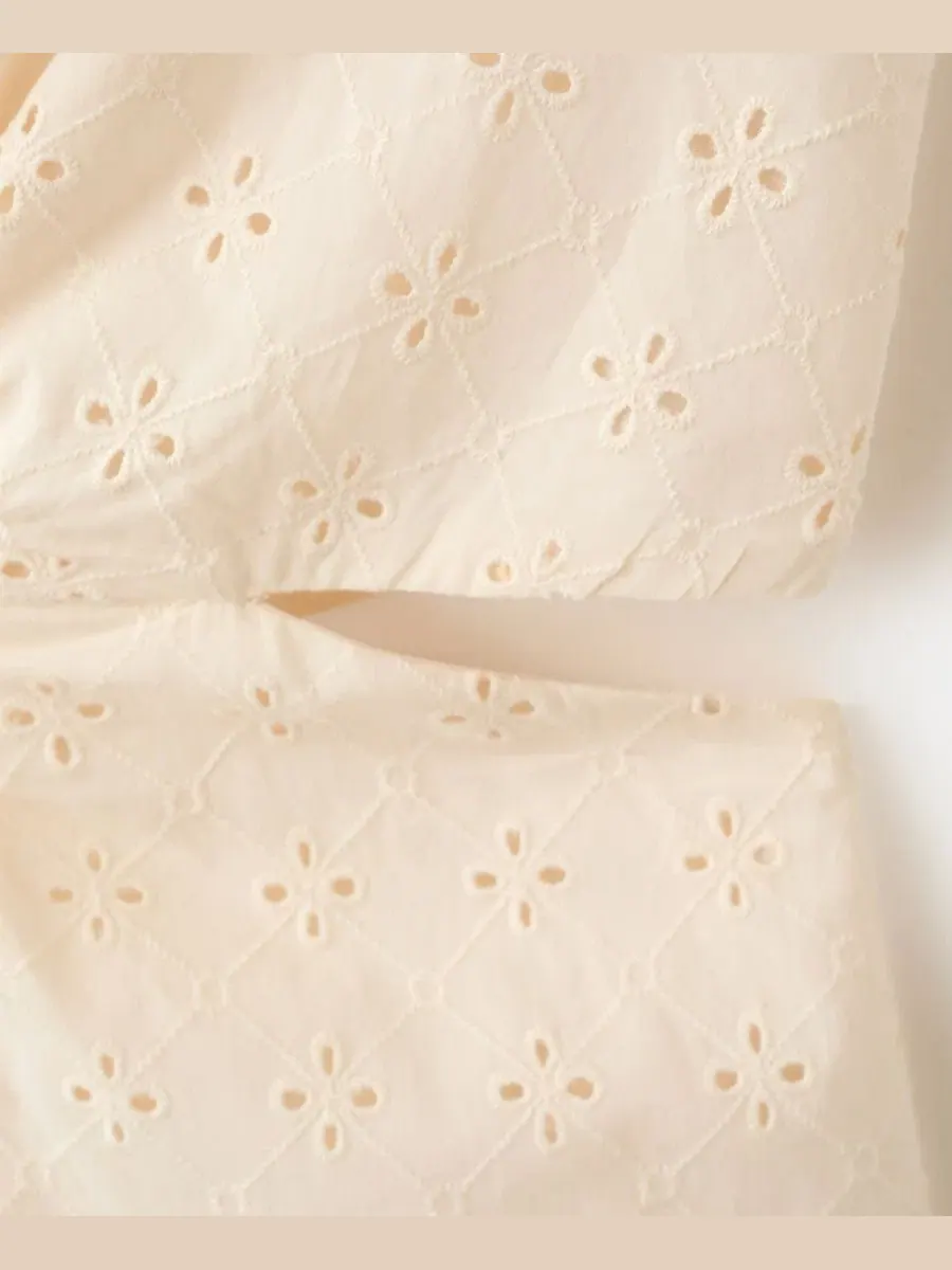 Платье-трапеция с вышивкой и кружевными вставками, модель Cutouts Openwork MANGO — изображение 6 из 7, экру
