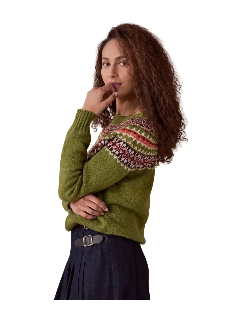 Свитер женский с узором Fair Isle, с длинным рукавом Celtic & Co. — изображение 2 из 3, зеленый