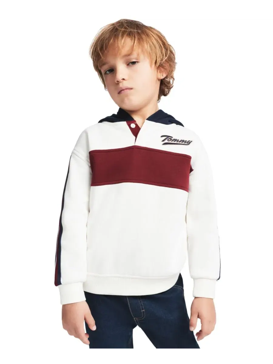 Комплект худи и джинсовых брюк для мальчика, 2 предмета Tommy Hilfiger — изображение 4 из 5, темно-синий
