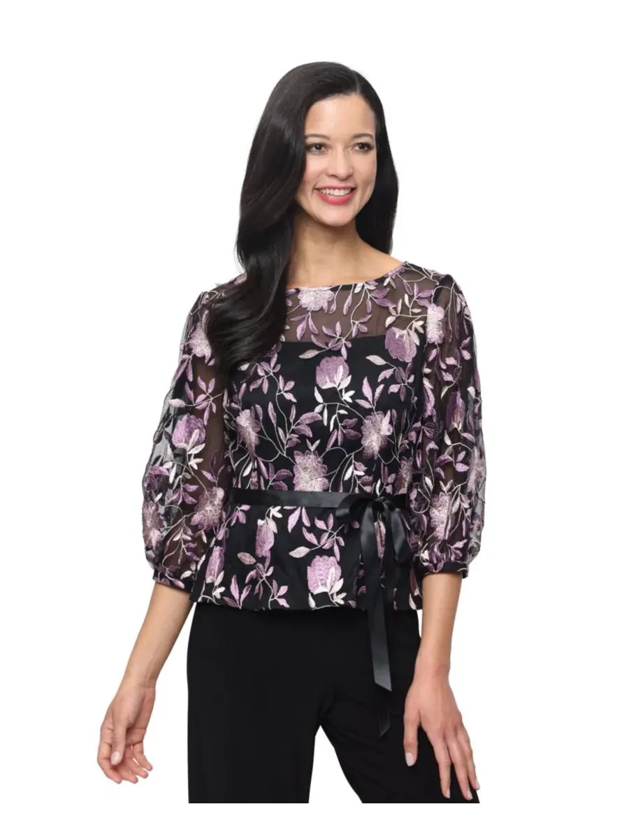 Блуза с вышивкой и поясом Petite Embroidered Boat Neck Blouse Alex Evenings
