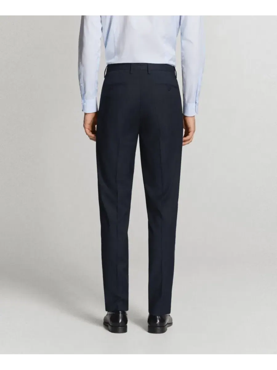 Брюки классические мужские с защипами Milan Slim-Fit MANGO — изображение 7 из 7, темно-синий