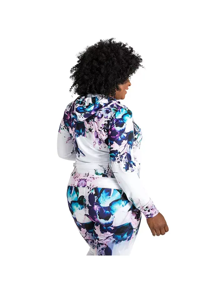 Женская худи с молнией и цветочным принтом из поли трикотажа, Plus Size, модель Curvy-Fit Poetic — изображение 3 из 3, белый