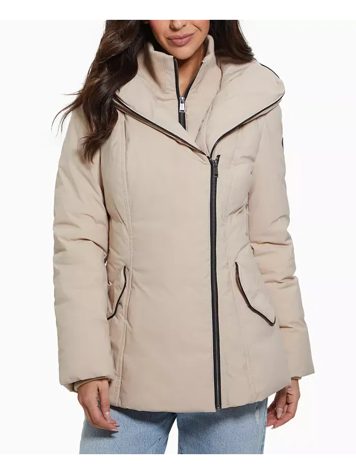 Женское стеганое пальто с капюшоном и воротником-шалью GUESS