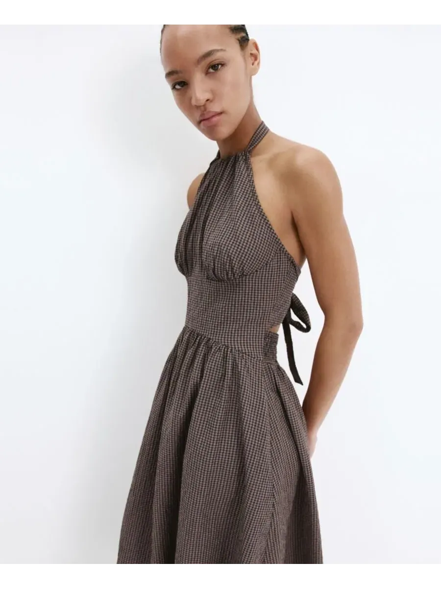 Платье-трапеция с галстуком на спине Gingham Check Halter Dress MANGO — изображение 6 из 6, коричневый