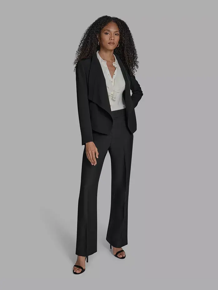 Женская куртка с открытым передом и утепленными плечами BCBG