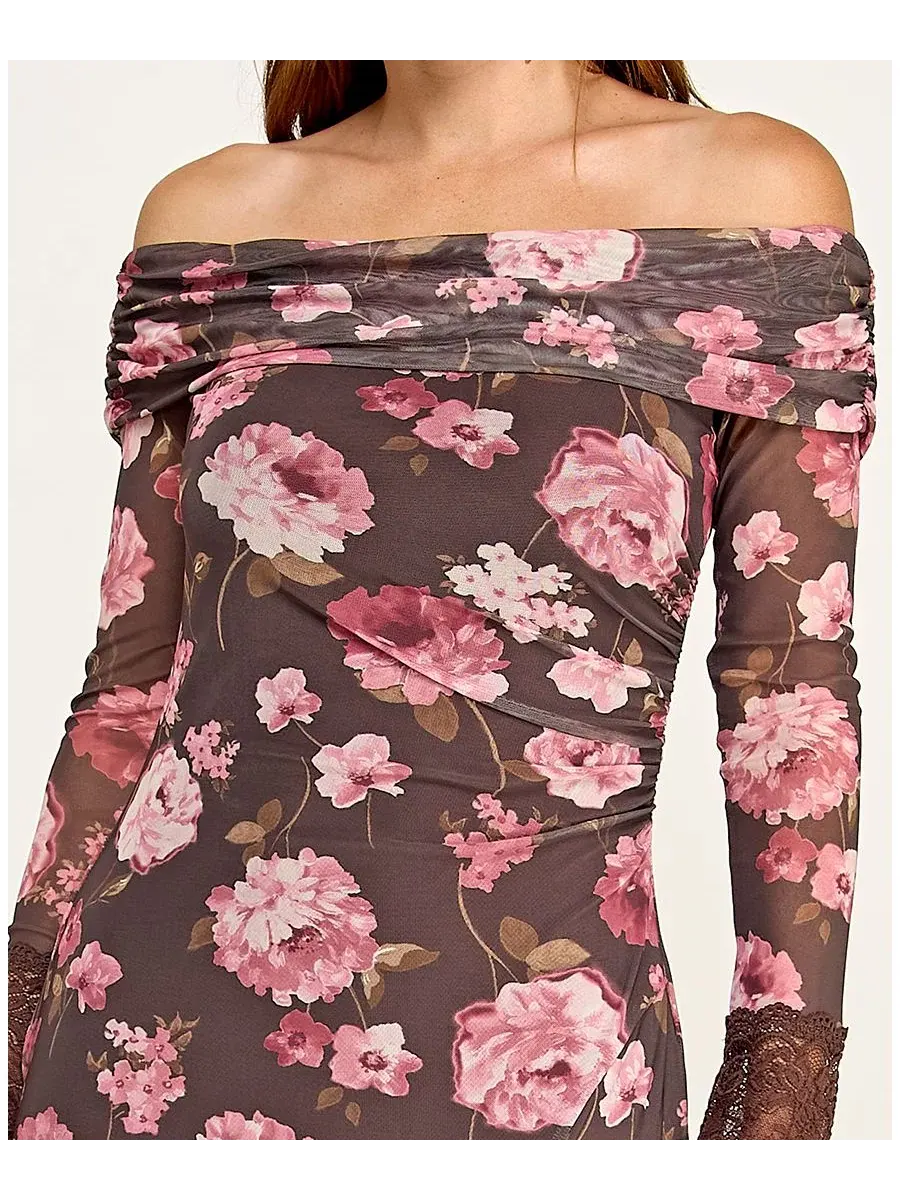 Платье-миди с цветочным принтом, модель Off-The-Shoulder Long-Sleeve Floral Printed Mesh Midi Dress — изображение 12 из 12