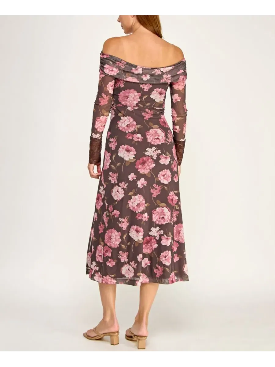 Платье-миди с цветочным принтом, модель Off-The-Shoulder Long-Sleeve Floral Printed Mesh Midi Dress — изображение 6 из 12