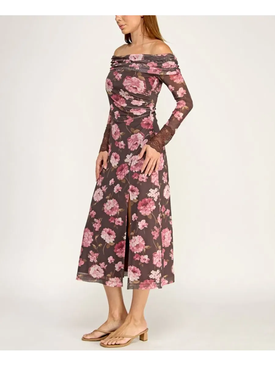 Платье-миди с цветочным принтом, модель Off-The-Shoulder Long-Sleeve Floral Printed Mesh Midi Dress — изображение 10 из 12