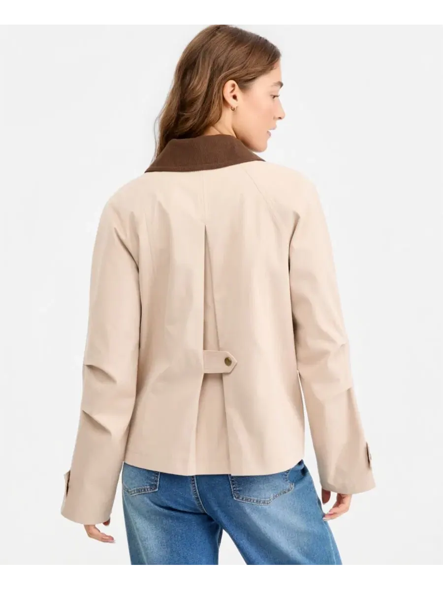 Куртка-бомбер с контрастным воротником, модель Contrast-Collar Snap-Front Barn Jacket Maralyn & Me — изображение 2 из 3