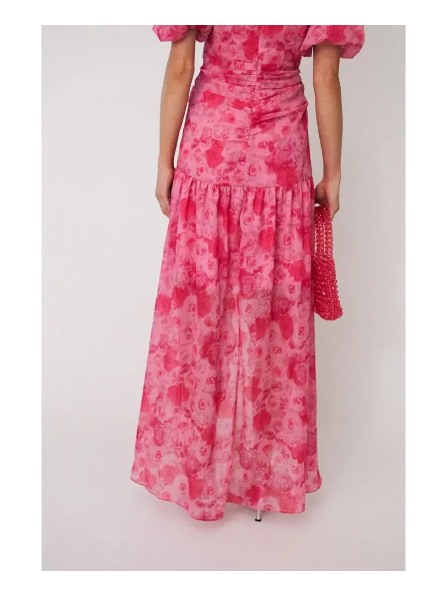Платье макси с цветочным принтом, модель Elaine Floral High-Low CRAS — изображение 4 из 6, розовый