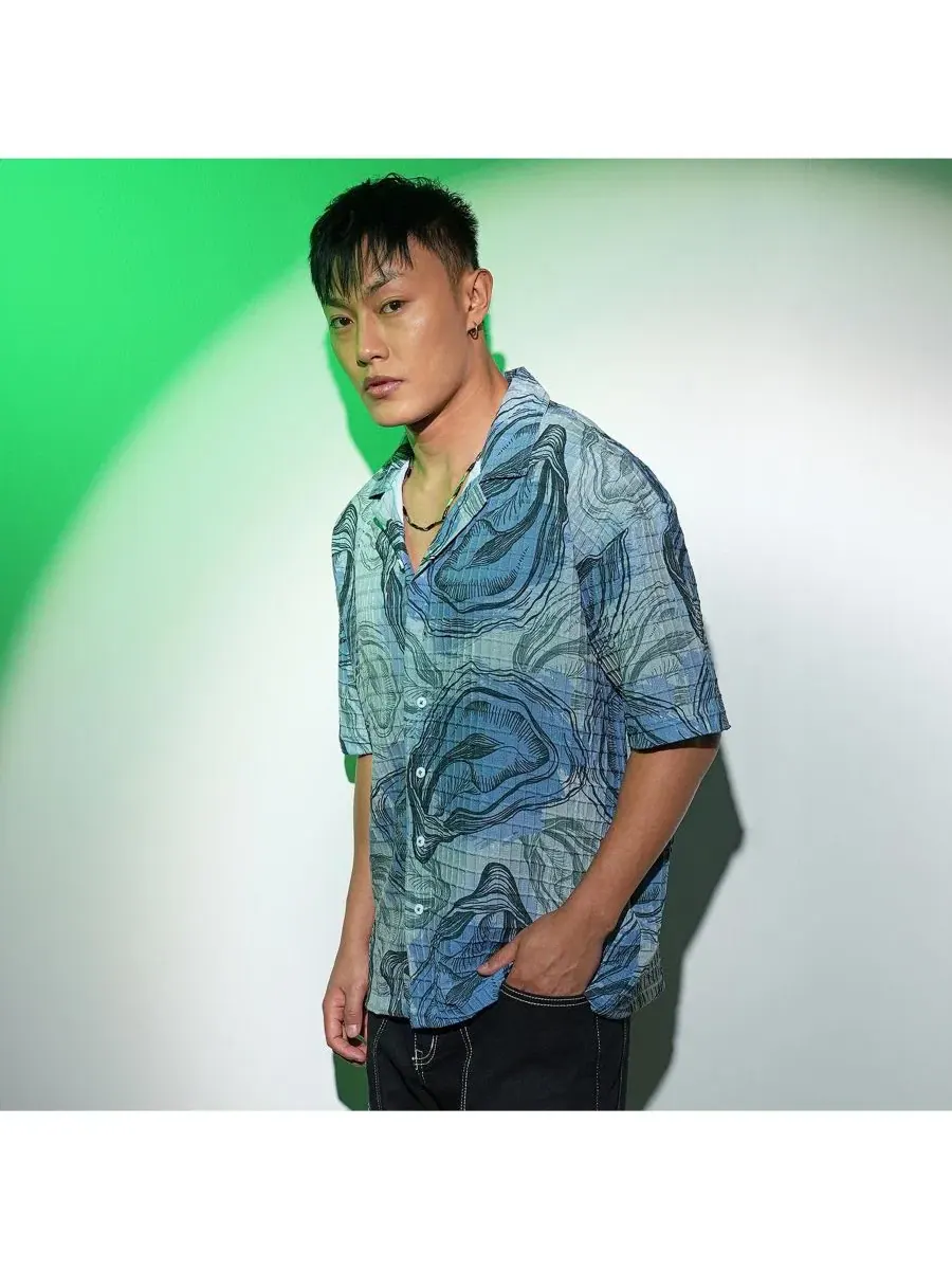 Мужская рубашка оверсайз с коротким рукавом и принтом Oceanic Oversized Shirt Campus Sutra — изображение 5 из 7, синий