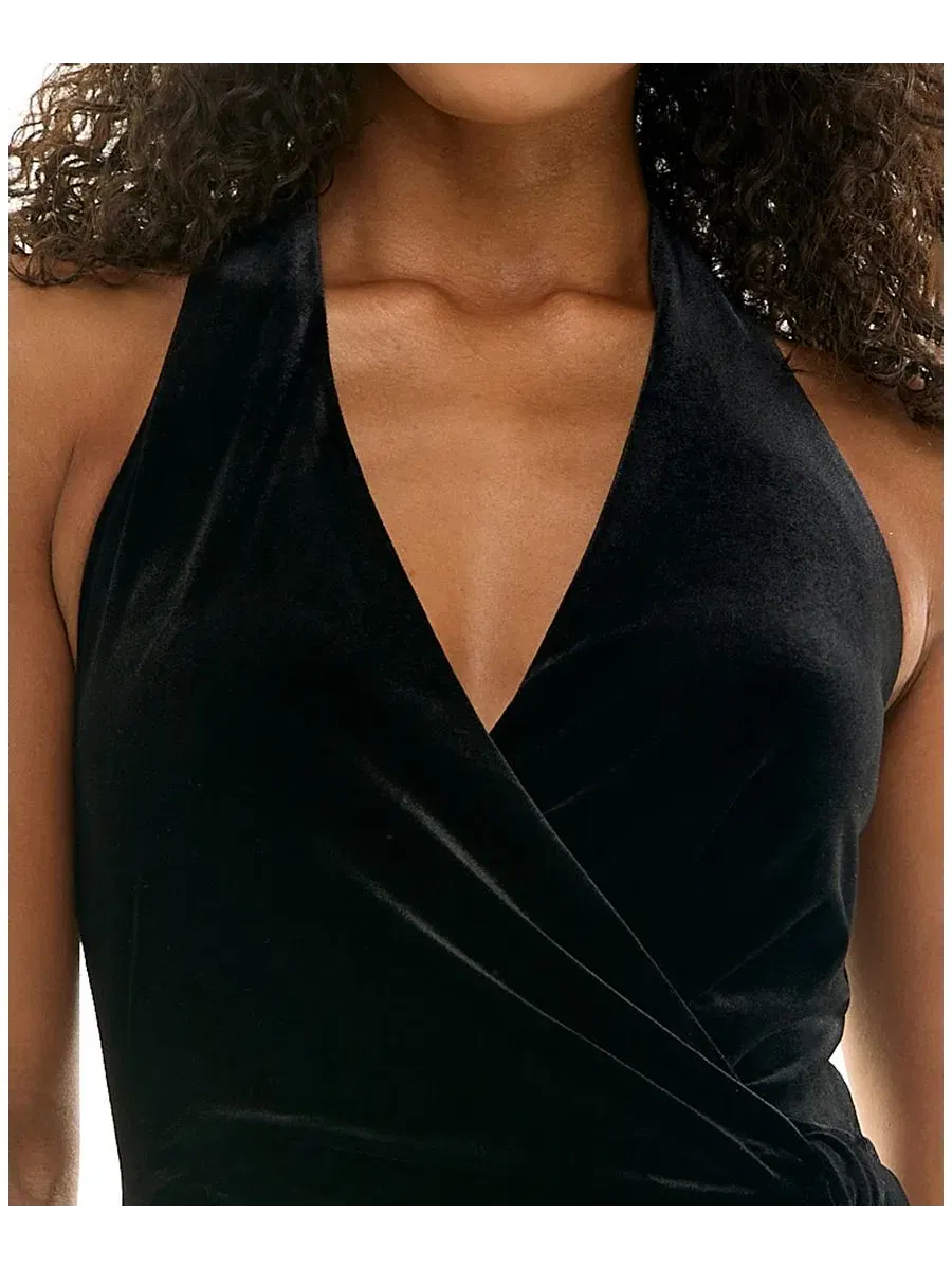 Платье мини из вельвета с запахом, с бахромой, модель Cowl Neck Velvet and Fringe Halter SENI & CADE — изображение 4 из 6