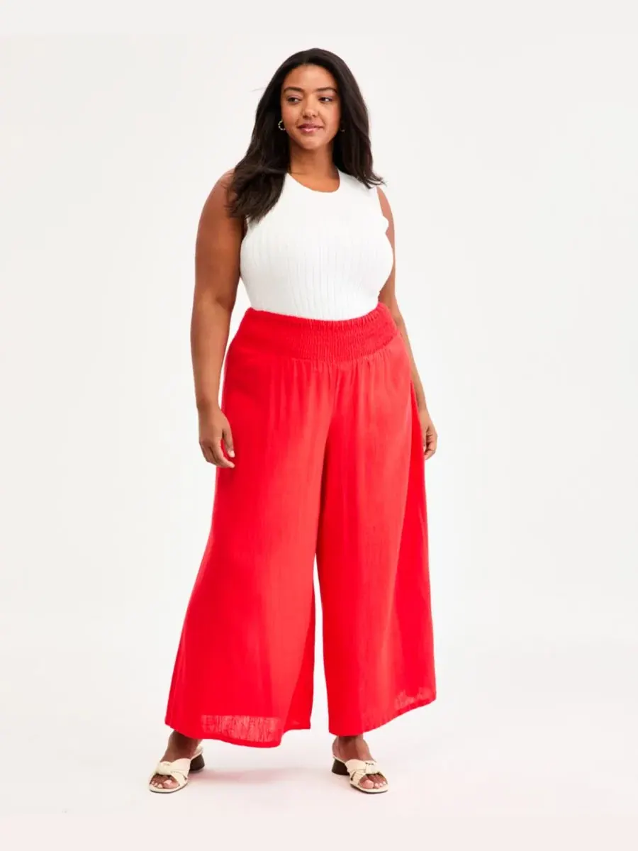 Брюки широкие укороченные Plus Size, модель Cropped Wide-Leg Vince Camuto — изображение 7 из 7, красный