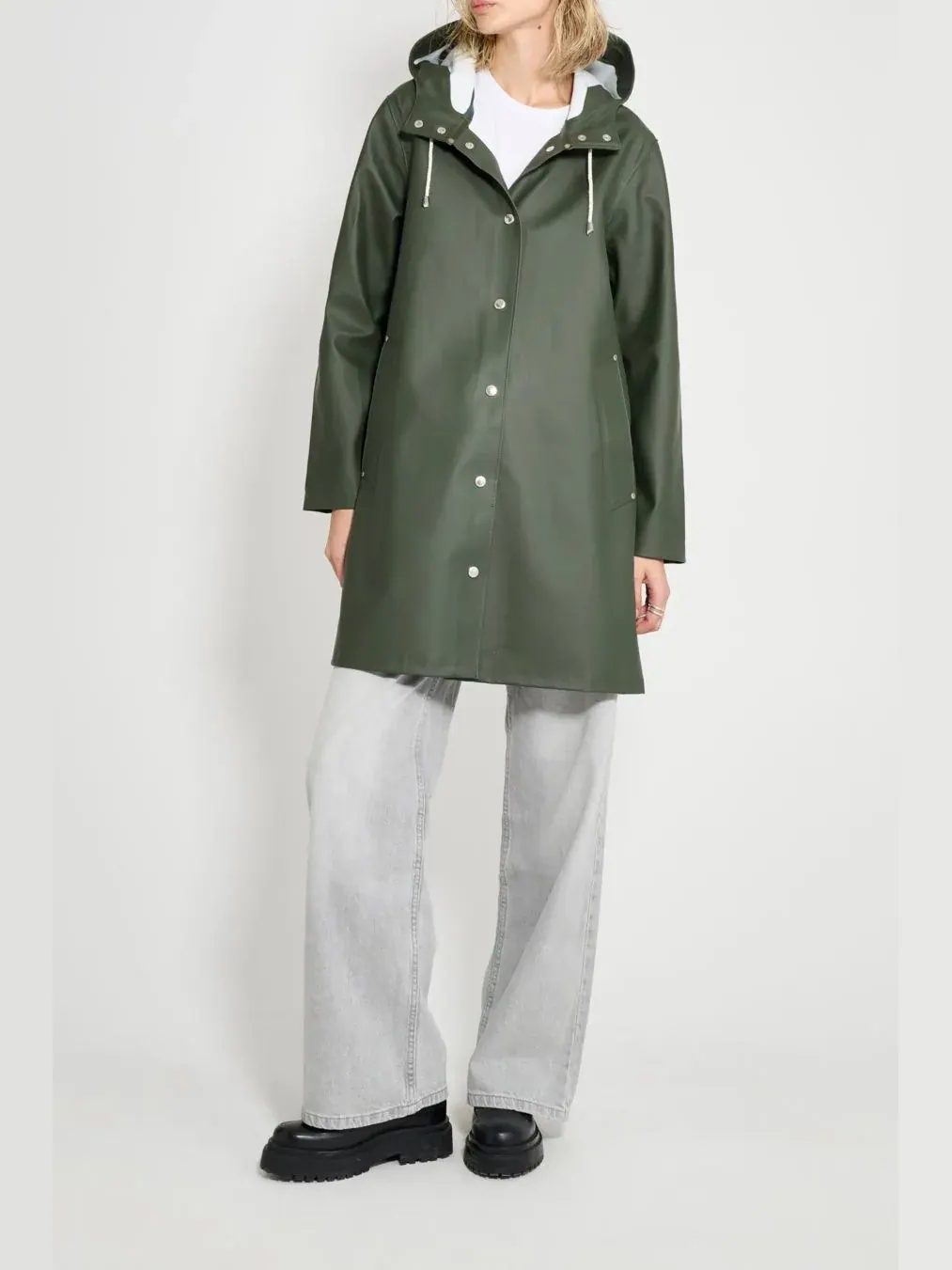 Плащ Mosebacke с капюшоном и длинными рукавами Stutterheim — изображение 8 из 8, зеленый