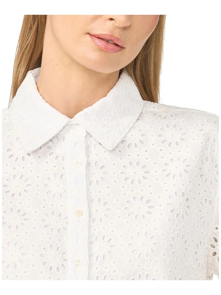 Блузка с вышивкой ажурной строчкой, с коротким рукавом, модель Eyelet Short-Sleeve Button-Down CeCe — изображение 3 из 4