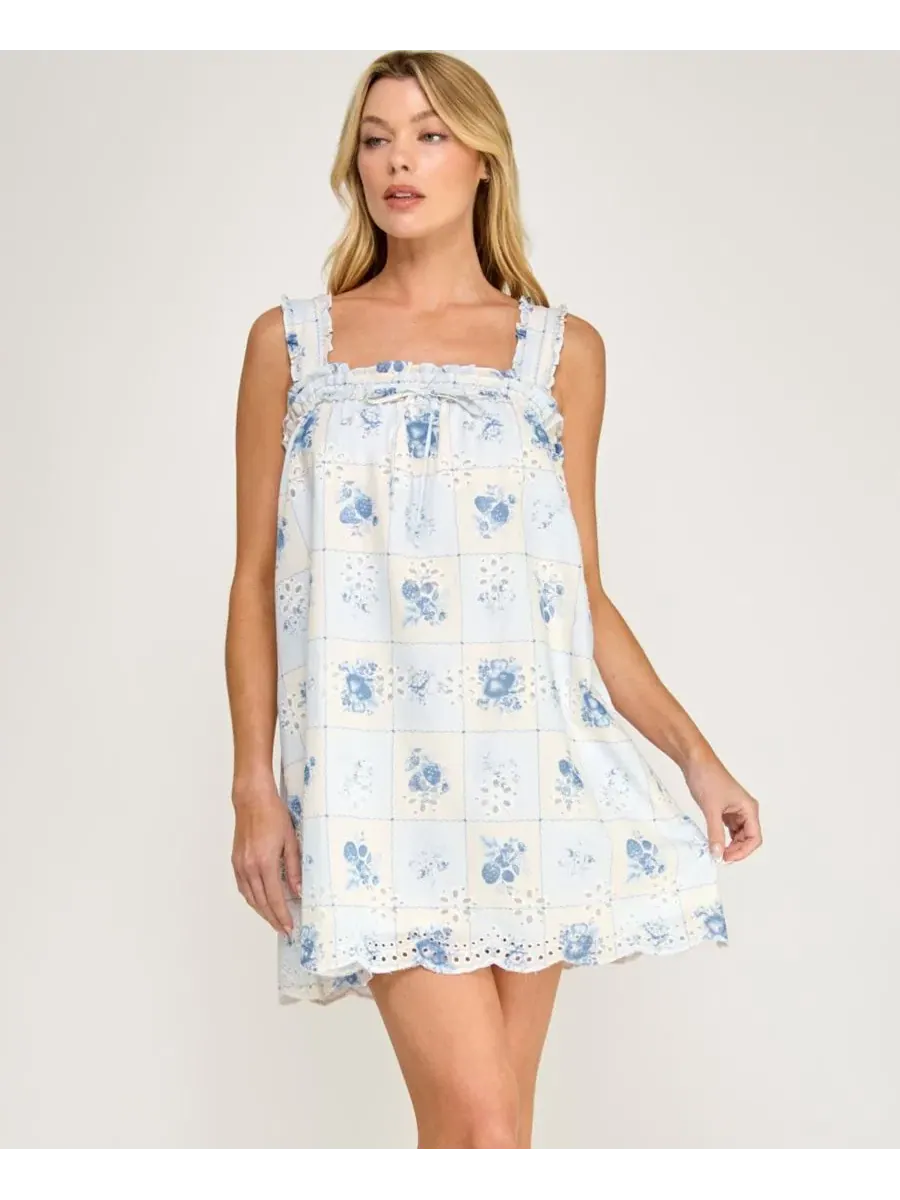 Платье без рукавов с квадратным вырезом и принтом, модель Square Neck Sleeveless Printed Short — изображение 2 из 7