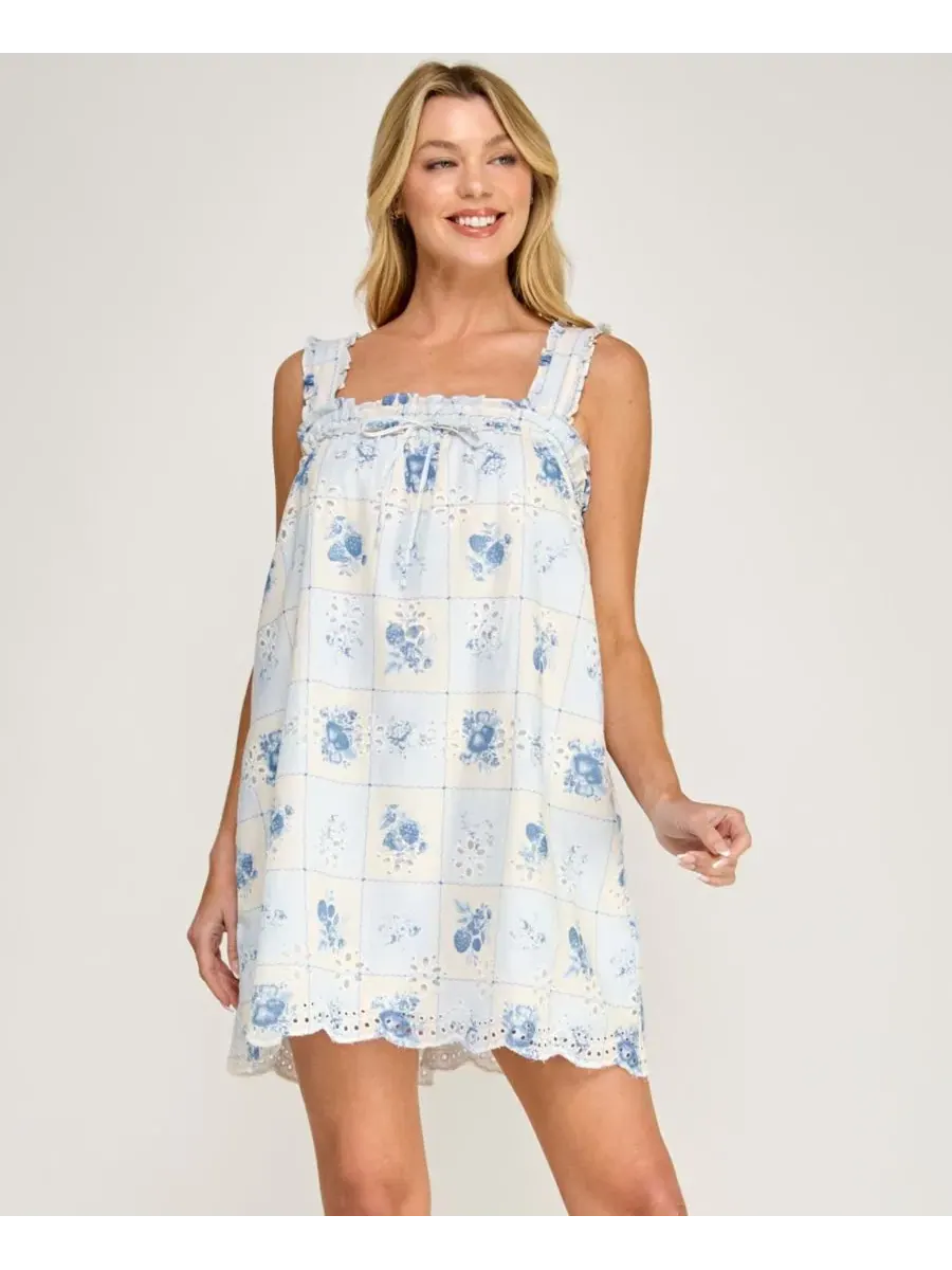 Платье без рукавов с квадратным вырезом и принтом, модель Square Neck Sleeveless Printed Short — изображение 3 из 7