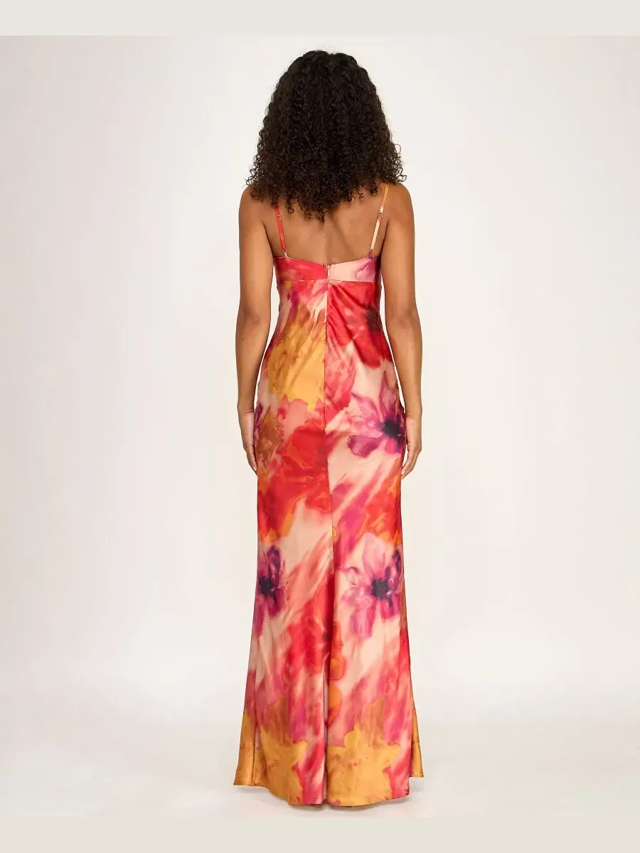 Платье-комбинация с принтом, модель Hardware-Trim Satin Slip Dress SENI & CADE — изображение 4 из 10, красный/желтый