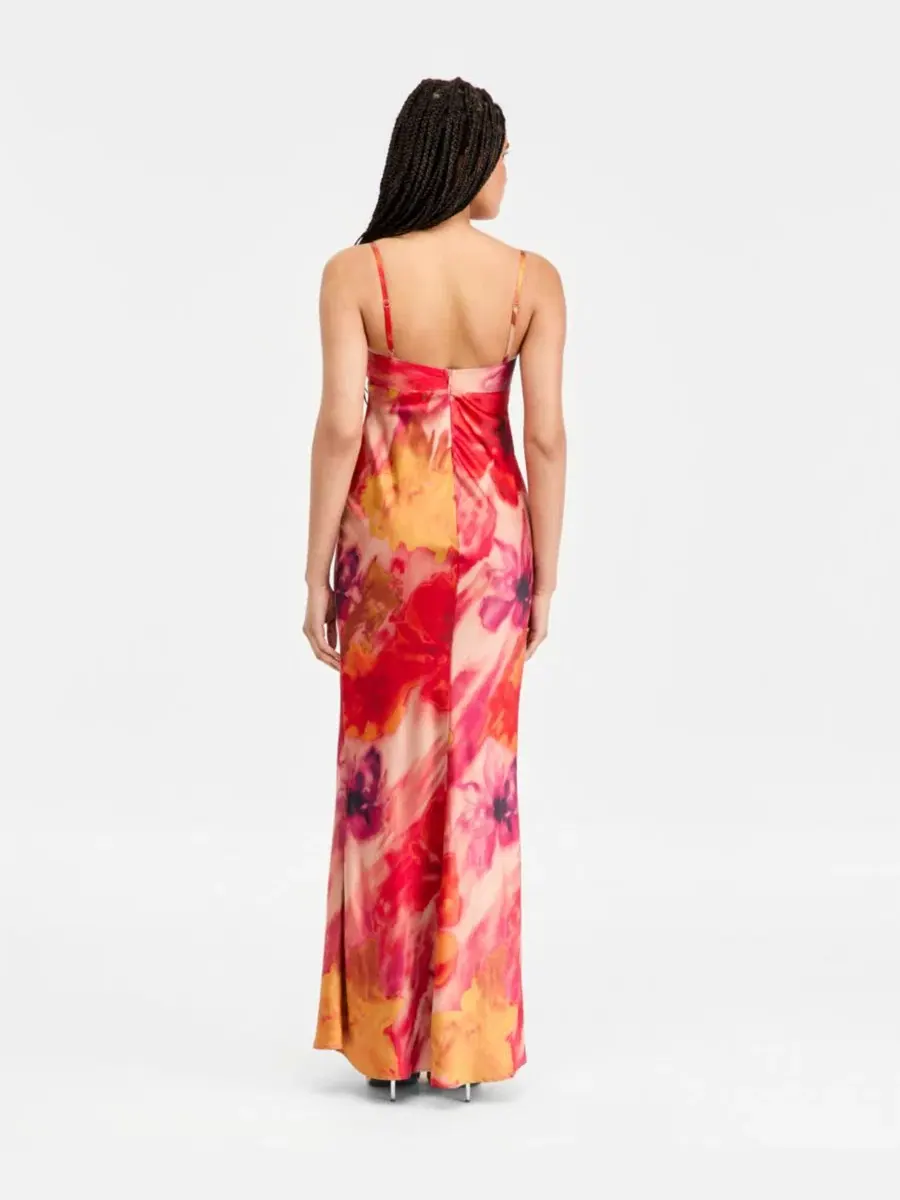 Платье-комбинация с принтом, модель Hardware-Trim Satin Slip Dress SENI & CADE — изображение 9 из 10, красный/желтый