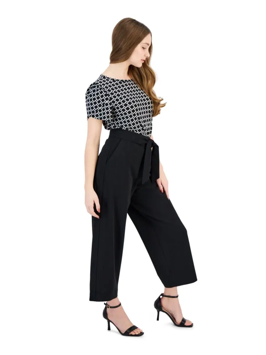 Комплект из топа с рукавом-тюльпан и брюк клеш, модель Petite Tulip-Sleeve Top & Wide-Leg Pants AK — изображение 3 из 3