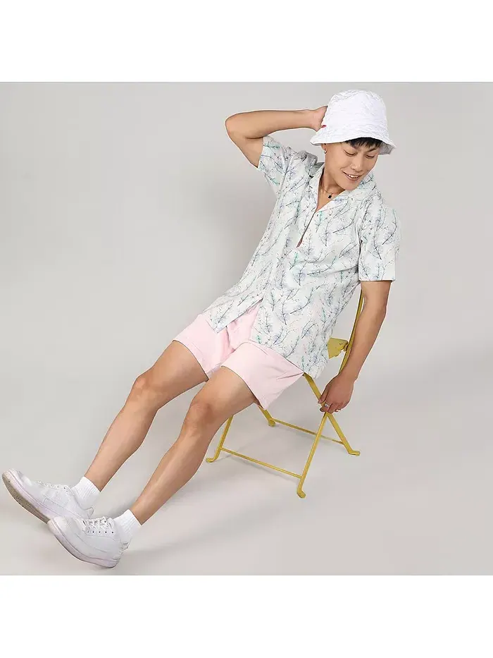 Мужская рубашка Ivory White & Icy Blue Flora Tint Campus Sutra — изображение 6 из 7, белый