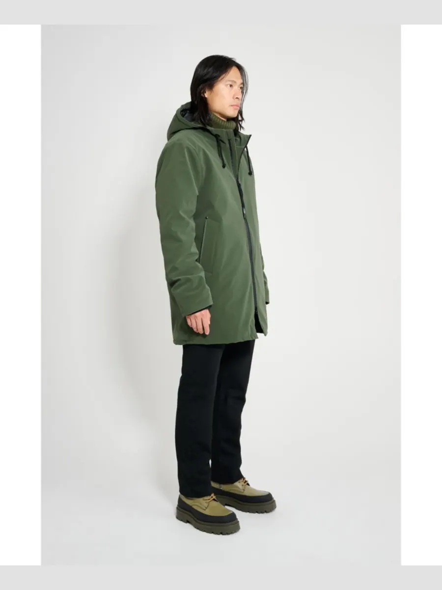 Мужское матовое зимнее пальто Stockholm Stutterheim — изображение 3 из 8, зеленый