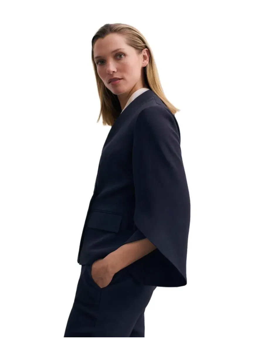 Жакет с расклешенными рукавами Ansdell Clever Crepe Cape-Sleeve The Fold — изображение 3 из 6, темно-синий