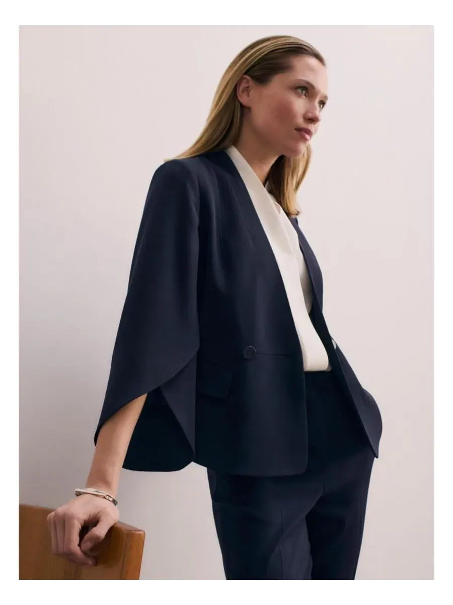 Жакет с расклешенными рукавами Ansdell Clever Crepe Cape-Sleeve The Fold — изображение 4 из 6, темно-синий