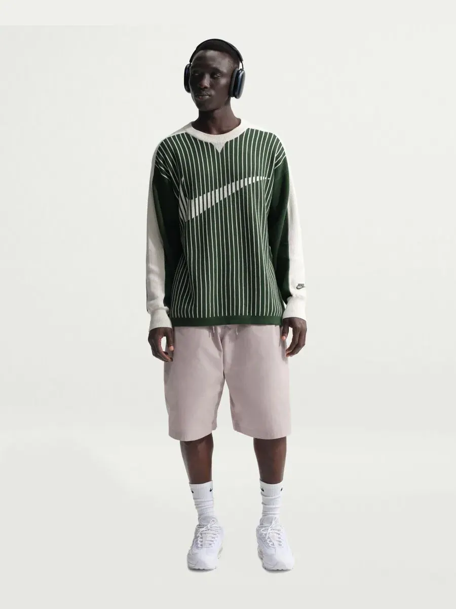 Свитер спортивный Nike Sportswear Club с джаккардовым логотипом Swoosh, Fir/Sail