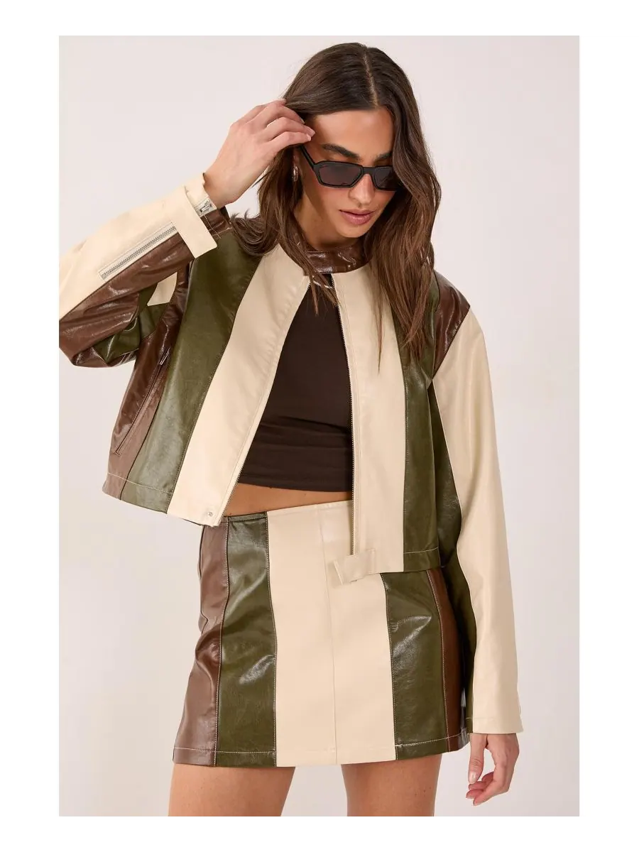 Женская байкерская куртка из искусственной кожи с панелями Nasty Gal