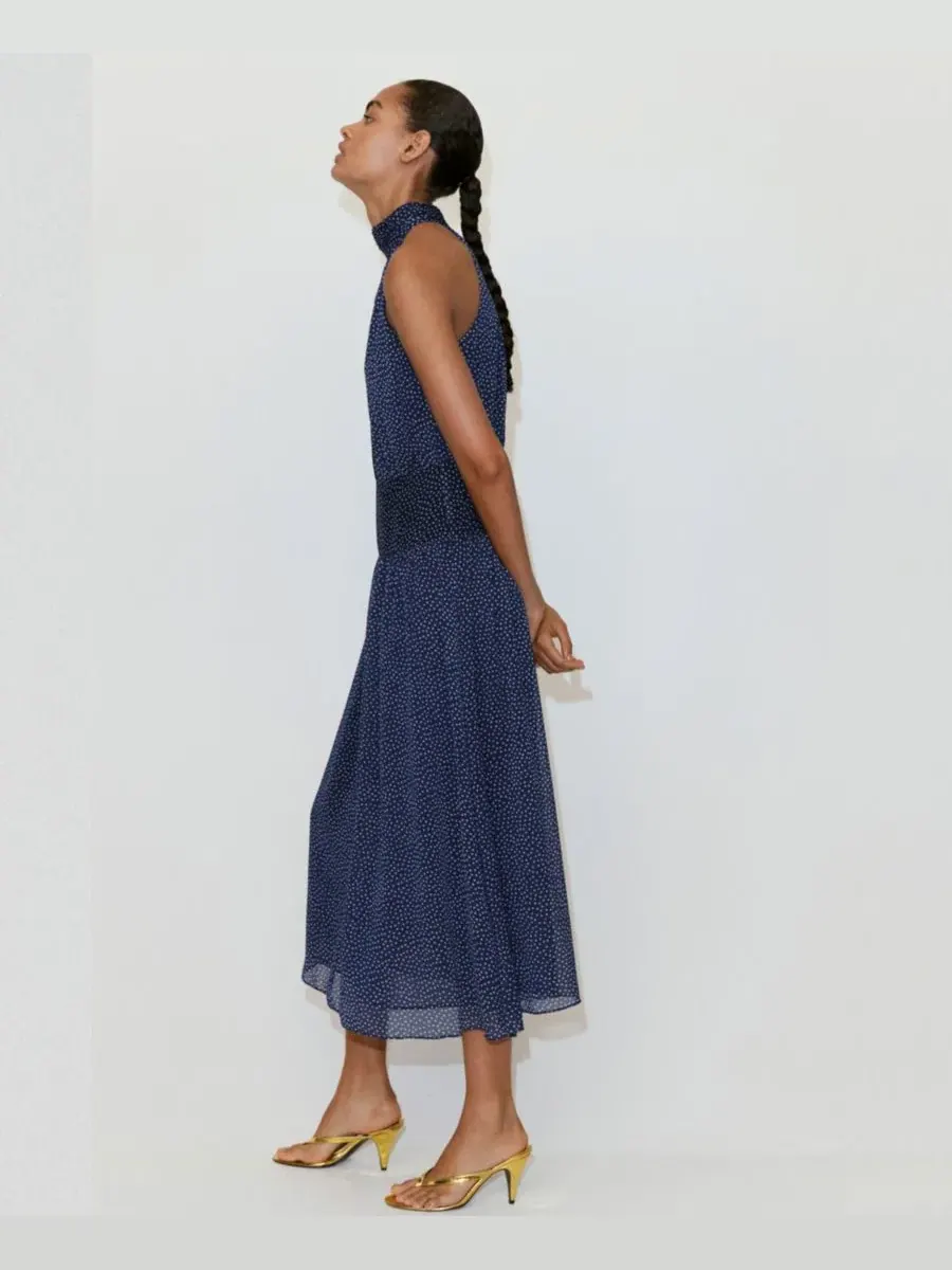 Платье-трапеция с принтом в горошек Halter Polka Dot Dress MANGO — изображение 5 из 7, синий