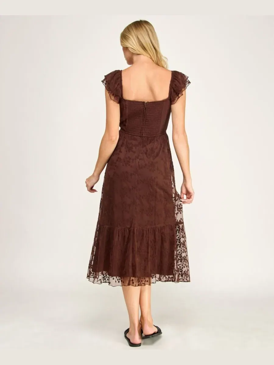 Платье-миди с длинным рукавом и кружевной отделкой, модель Sweetheart-Neck Flutter-Sleeve Lace Midi — изображение 11 из 11